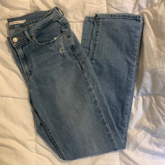 LEVI’S CLASSIC STRAIGHT JEANS - Picture 1 of 9